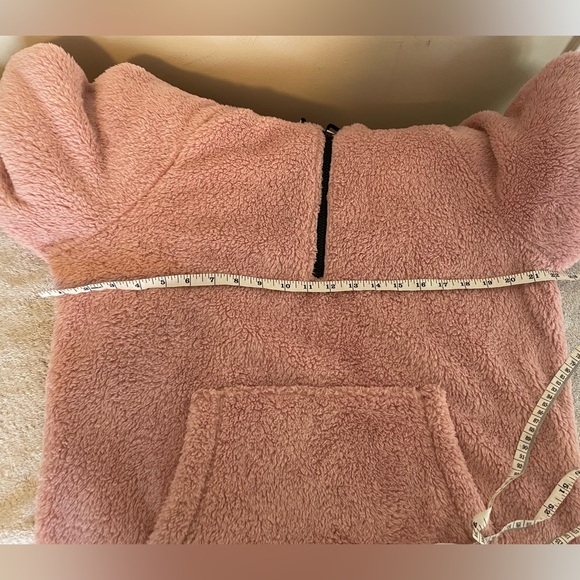 Get ready for Winter! Oversized PINK fleece hoodie - Picture 5 of 7